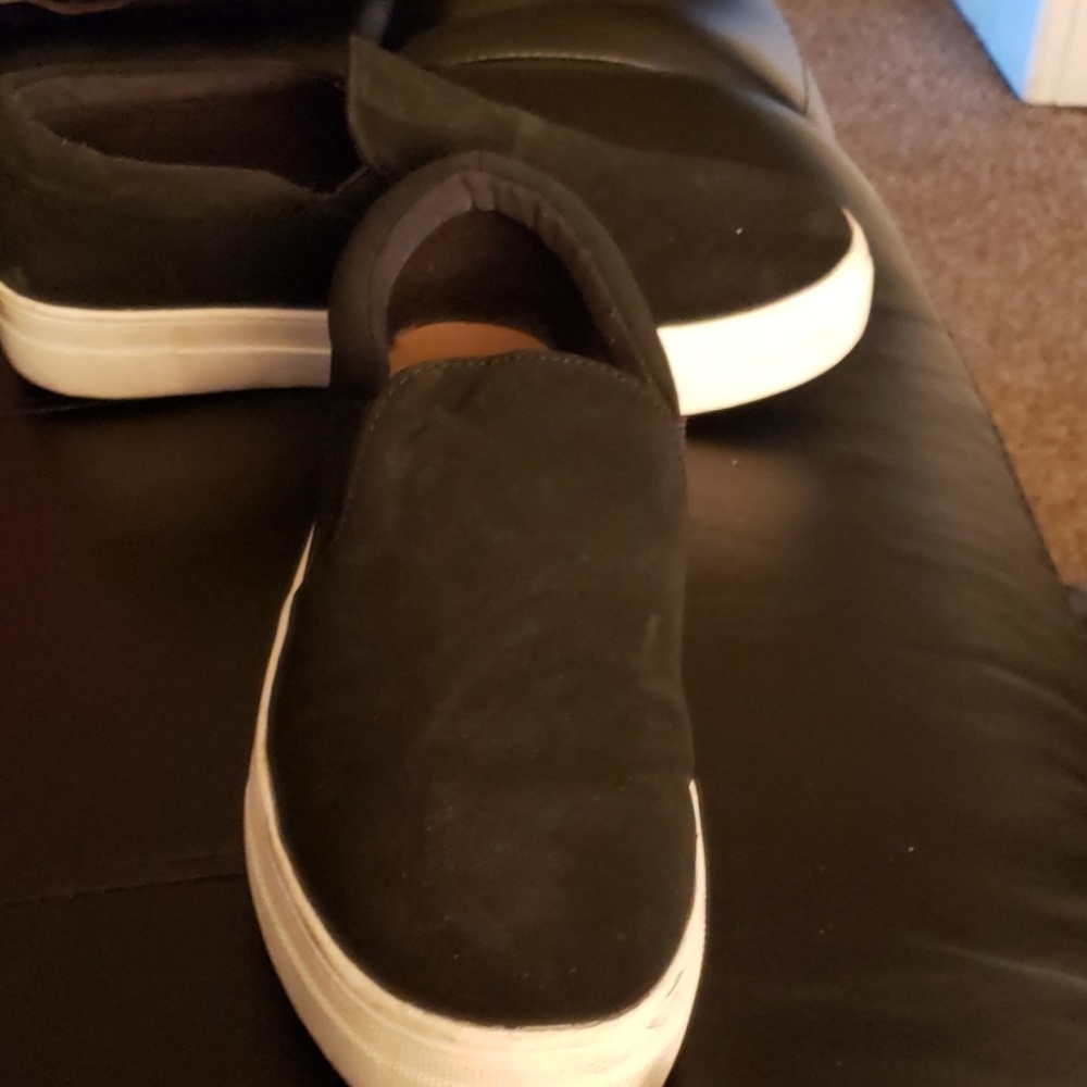 Shoes - Picture 2 of 3